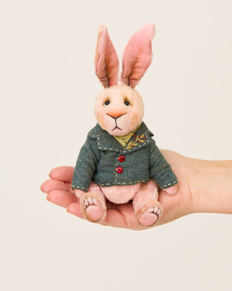 Mini Bunny Patrick_467