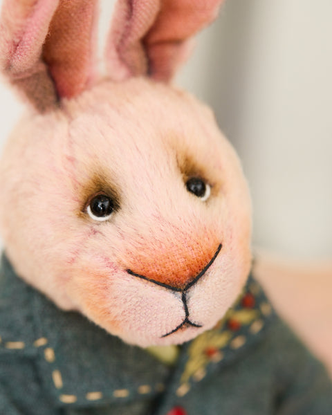 Mini Bunny Patrick_467